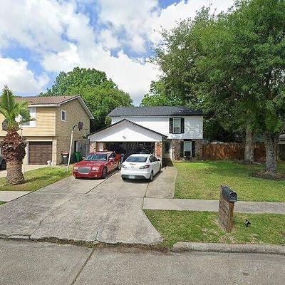 4900 Sandalwood Cir, Baytown, TX 77521