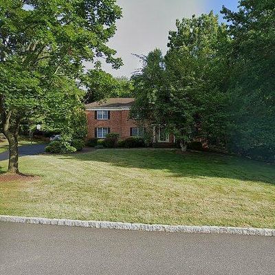 5 Valley Point Dr, Holmdel, NJ 07733