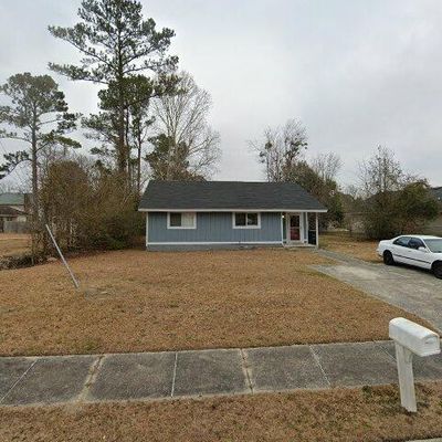 504 Dennis Rd, Jacksonville, NC 28546