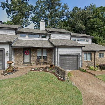 423 Country Club Ct, Clarksville, TN 37043