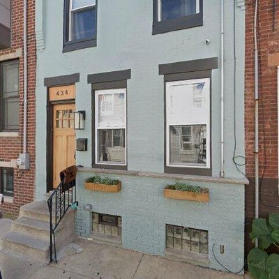 432 Mercy St, Philadelphia, PA 19148