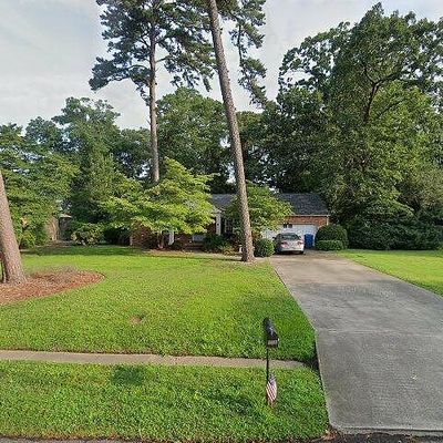 4352 Two Woods Rd, Virginia Beach, VA 23455