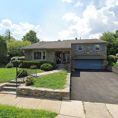 440 Eaton Rd, Drexel Hill, PA 19026