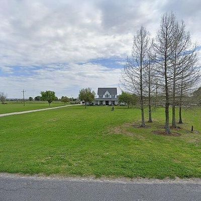 5739 N River Rd, Port Allen, LA 70767