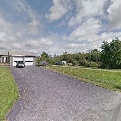 6 Town Farm Rd, Lincoln, ME 04457