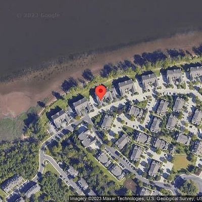 6003 Riverfront Dr, Palmyra, NJ 08065