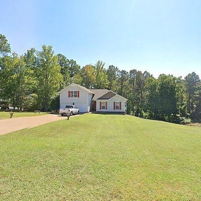 601 Tiffany Nicole Ln, Lexington, TN 38351