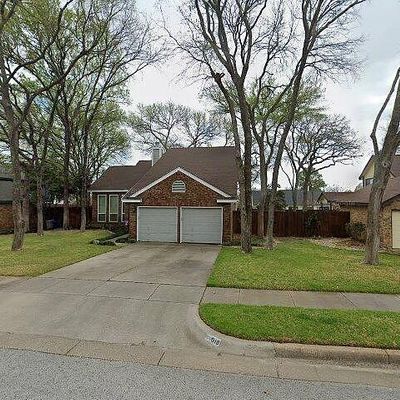 510 Cecil Ln, Euless, TX 76039