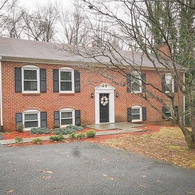 511 Arrowhead Dr, Lynchburg, VA 24502