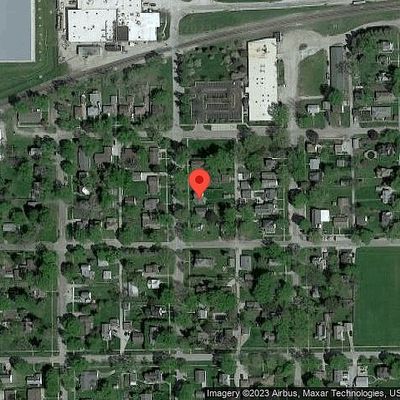 512 N Market St, Momence, IL 60954