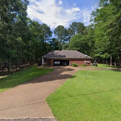 520 E Point Dr, Brandon, MS 39047