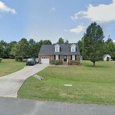 522 Salem Ridge Dr, Randleman, NC 27317