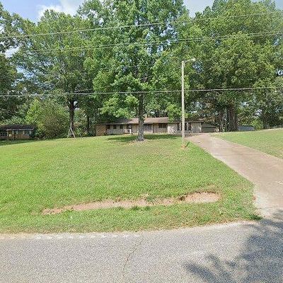 525 Harts Bridge Rd, Jackson, TN 38301