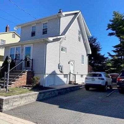 53 Terrace St, Bergenfield, NJ 07621