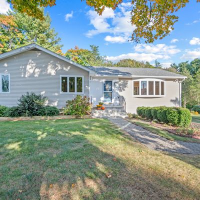 54 Bayberry Rd, Glastonbury, CT 06033