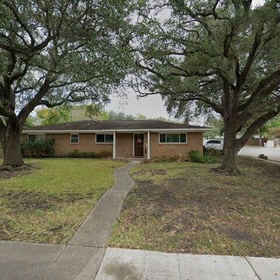 5402 Beechnut St, Houston, TX 77096