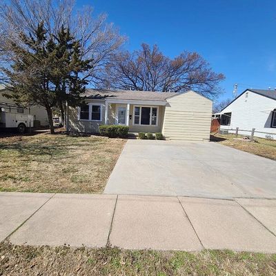 657 S Eastridge St, Wichita, KS 67207