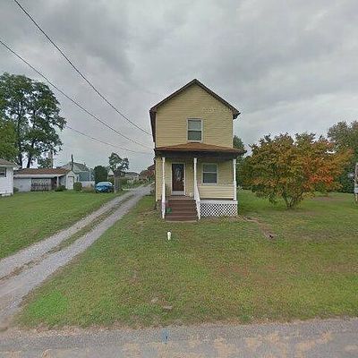 661 6 Th St, West Pittsburg, PA 16160