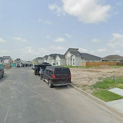 6810 Woodlands Ave, Brownsville, TX 78526