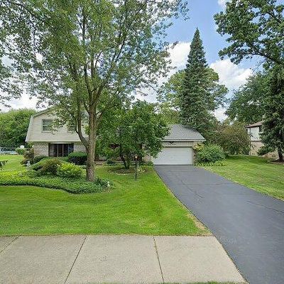 6824 Wing Lake Rd, Bloomfield Hills, MI 48301