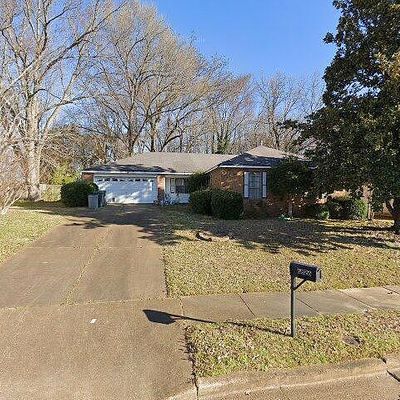 6826 Starkenburg Ln, Memphis, TN 38115