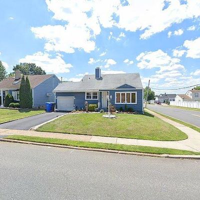 69 Cleveland Ave, Colonia, NJ 07067