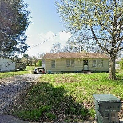 701 W 2 Nd St, Dickson, TN 37055