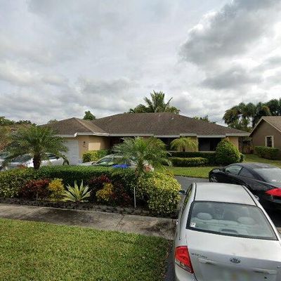 701 Sw 99 Th Ter, Pembroke Pines, FL 33025