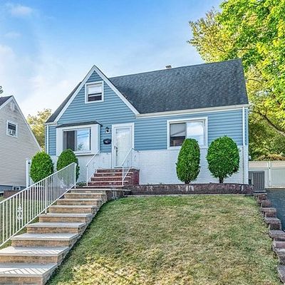 704 Grant Ter, Teaneck, NJ 07666