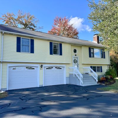 71 East St S, Suffield, CT 06078