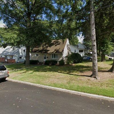 712 7 Th Ave, River Edge, NJ 07661