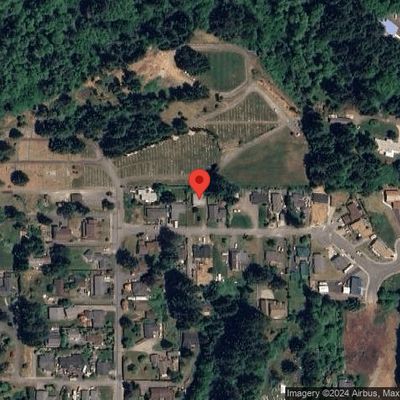 620 Meadow Ln, Brookings, OR 97415