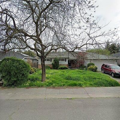 621 W D St S, Dixon, CA 95620