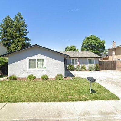 630 Mckenzie Dr, Dixon, CA 95620