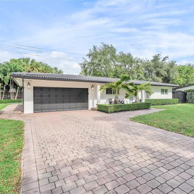 6301 Lake Geneva Rd, Miami Lakes, FL 33014