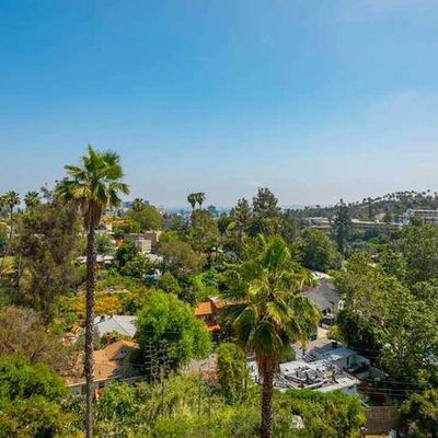 6434 Bryn Mawr Dr, Los Angeles, CA 90068