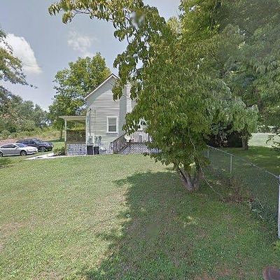 6448 Divers Rd, Fairlawn, VA 24141