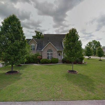 8018 Burntwood Dr, La Vergne, TN 37086