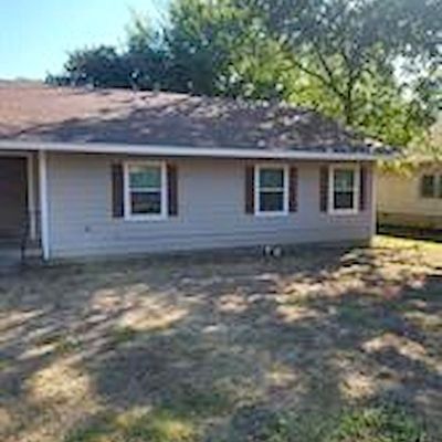 807 Coffield St, Bowie, TX 76230