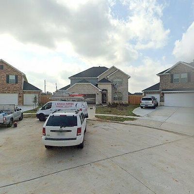 8110 Royal Palm Ct, Fulshear, TX 77441