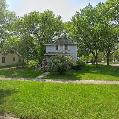 812 9 Th St S, Saint James, MN 56081