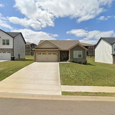 812 Lillian Grace Dr, Clarksville, TN 37043