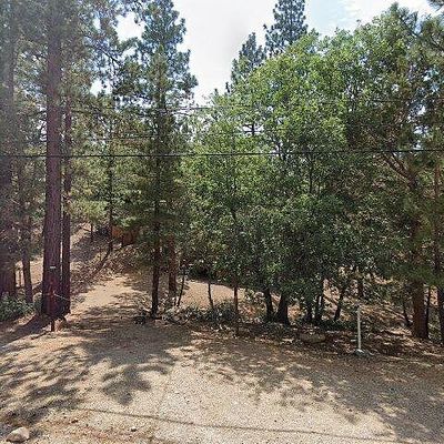 828 Kern Ave, Sugarloaf, CA 92386