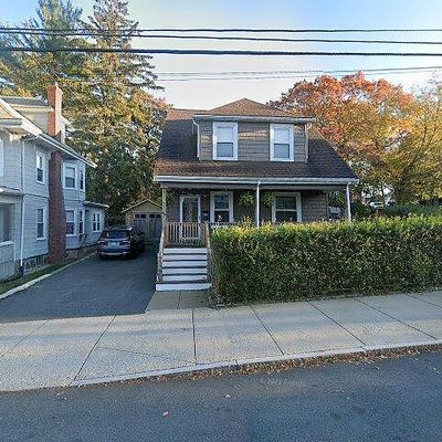 84 Woodlawn St, Lynn, MA 01904