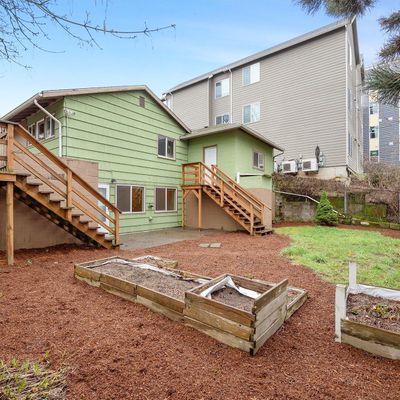 8409 N Interstate Pl, Portland, OR 97217