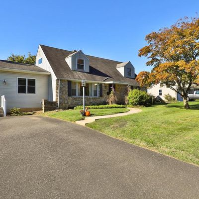 85 Manor Pl, Oreland, PA 19075