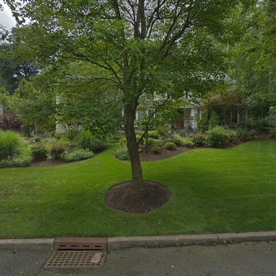 738 Beechcrest Dr, River Vale, NJ 07675