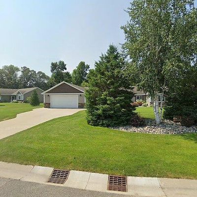 769 Lake Forest Cir, Detroit Lakes, MN 56501