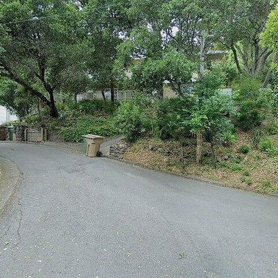 77 Coleman Dr, San Rafael, CA 94901