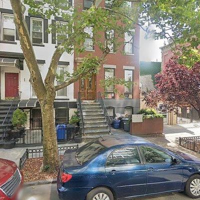 961 Kent Ave, Brooklyn, NY 11205